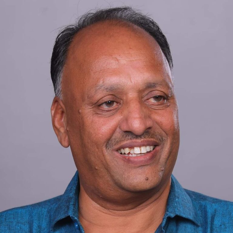 मुकेश जैन ढाना की दावेदारी भयंकर बम की गूंज न होकर फुलझड़ी की लड़ी जैसी सुलग कर शांत हो जाया करती है