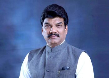 सुरखी विधानसभा के भाजपा प्रत्याशी राजस्व एवं परिवहन मंत्री गोविंद सिंह पर दर्ज हुई एफआईआर, पोलिंग जिताने पर लाखों के इनाम का दे रहे प्रलोभन, वीडियो जमकर हुआ वायरल