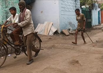 मध्यप्रदेश के सागर जनपद से ऐसा पहला मामला जहां हकदार किसान को आज-तक नही मिला किसी भी सरकारी योजना का लाभ, प्रशासनिक चूक के चलते अति दयनीय हालात में एक किसान परिवार