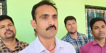 लकड़ी परमिशन के बदले घूस: रेंजर और क्लर्क 50 हजार लेते रंगे हाथ ट्रैप