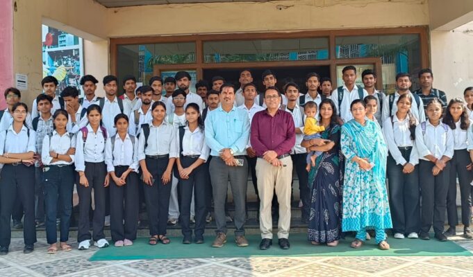 पॉलीटेक्निक के विद्यार्थियों को दिया तकनीकी एवं व्यावहारिक प्रशिक्षण